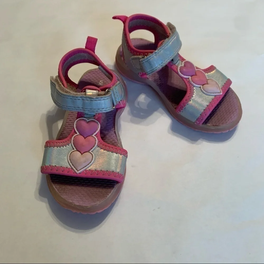 Carter’s girls pink silver heart open toe sandals size 8